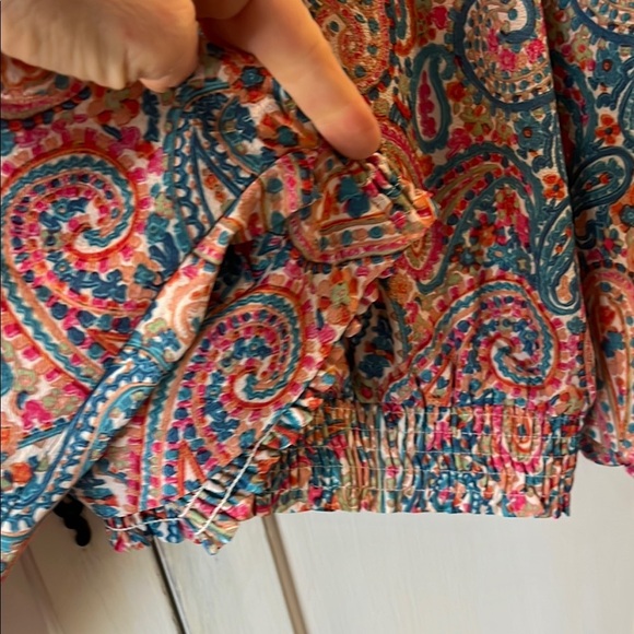 Colorful Paisley Blouse-sz medium - Picture 5 of 5